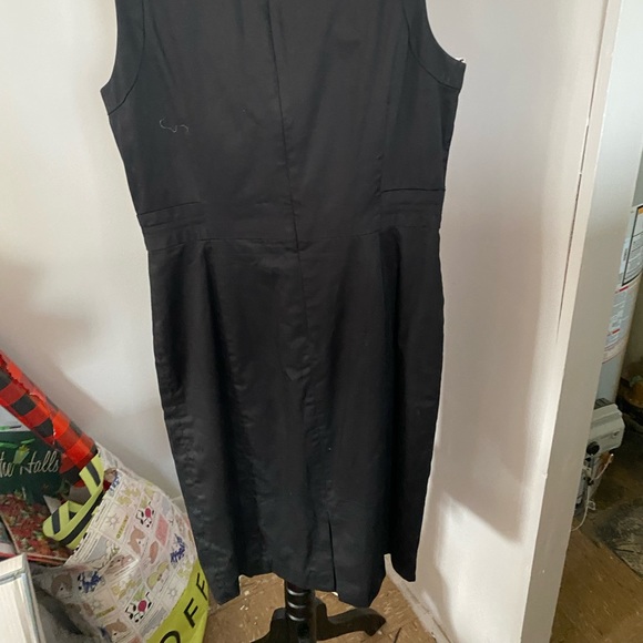 White House black market barely worn no flaws hits mid shin perfect for events. - Picture 4 of 4